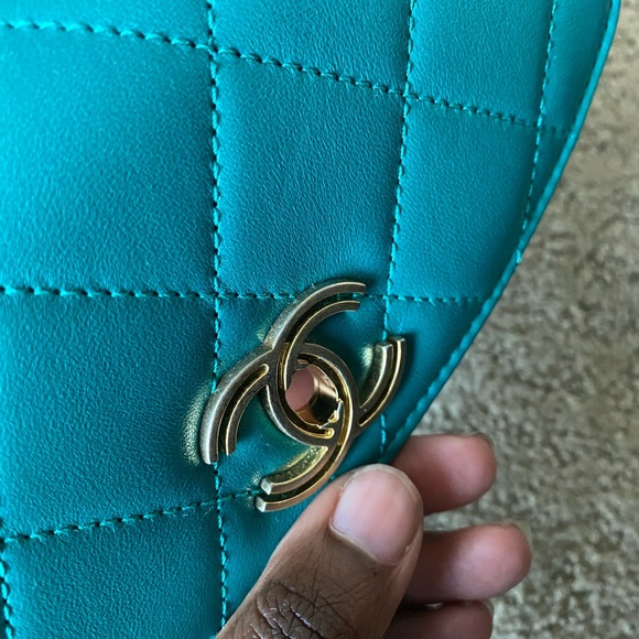 SOLD Chanel Lambskin Top Handle Mini Bag - Picture 6 of 8